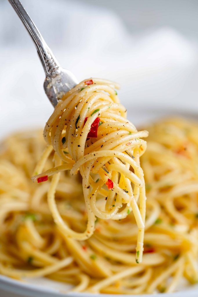 spaghetti aglio e olio pasta